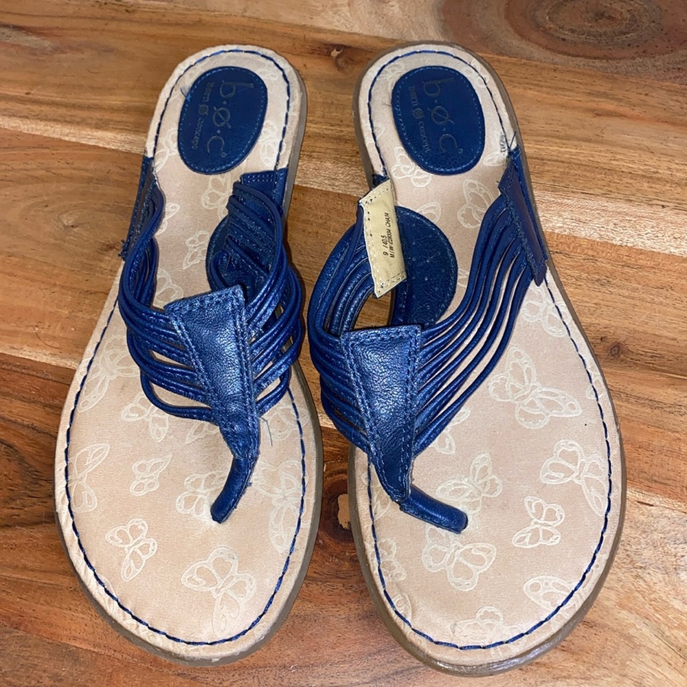 🔶B.O.C. Blue Faux Leather Woven Thong Sandals Size 9